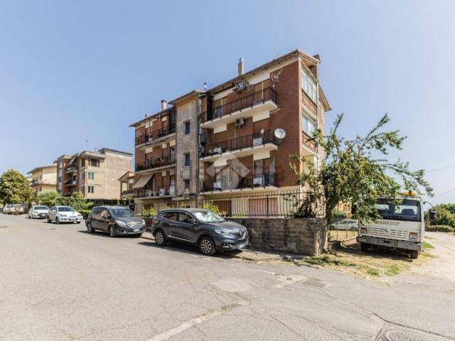 Appartamento in vendita di 80 m² in Via Cristoforo Colombo, 9