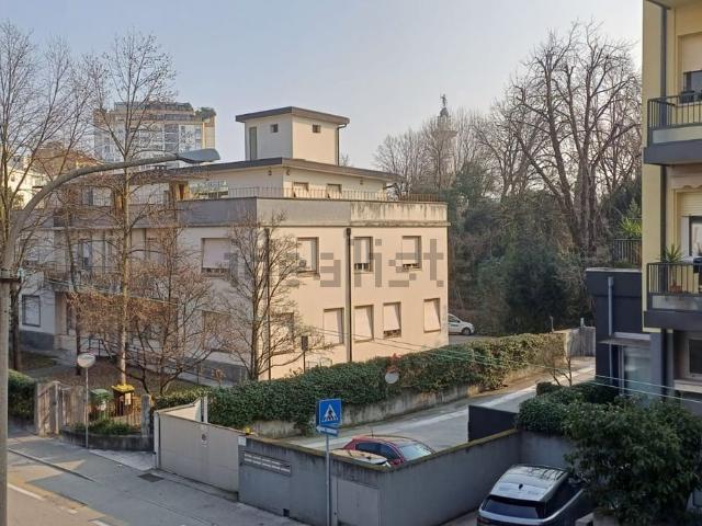 Appartamento in vendita di 80 m² in Via de Paoli, 36