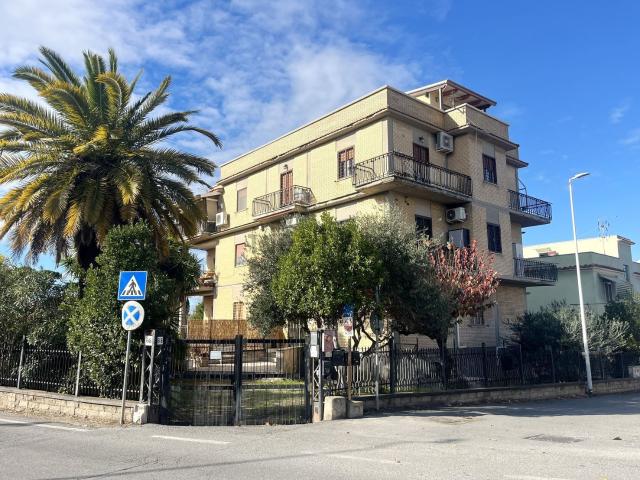 Appartamento in vendita di 80 m² in Via degli Aldobrandeschi, 66