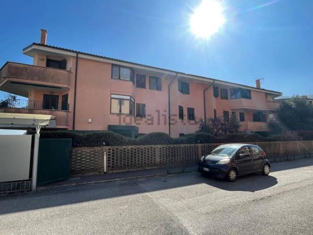 Appartamento in vendita di 80 m² in Via degli Oleandri, 6
