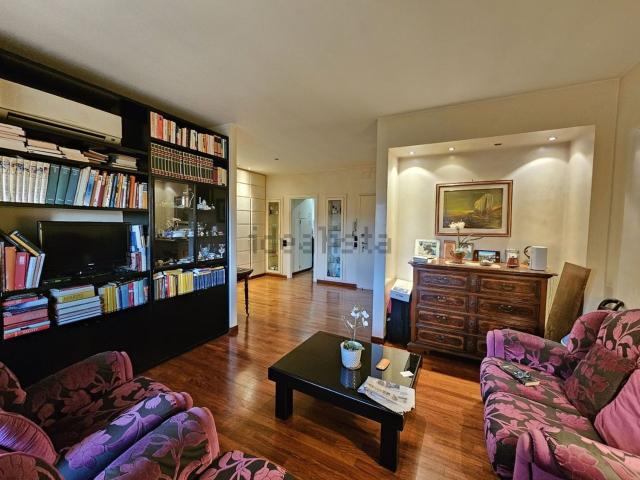 Appartamento in vendita di 80 m² in Via degli Scarpettini
