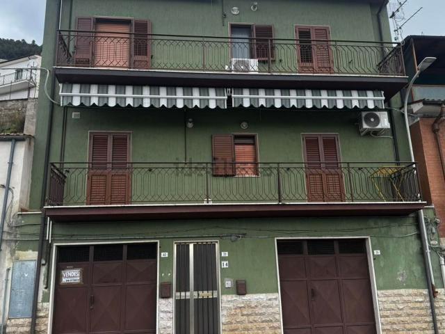 Appartamento in vendita di 80 m² in Via dei Lauri