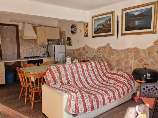 Appartamento in vendita di 80 m² in Via dei Monti Simbruini, 45
