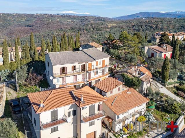 Appartamento in vendita di 80 m² in Via del colle