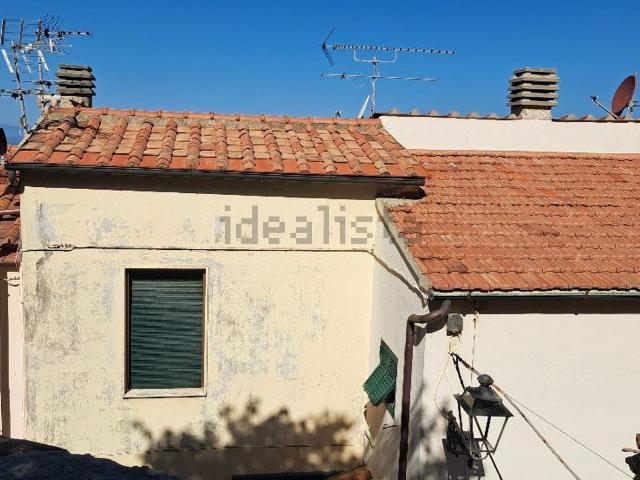 Appartamento in vendita di 80 m² in Via del Castello