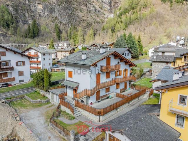 Appartamento in vendita di 80 m² in Via del Crotto