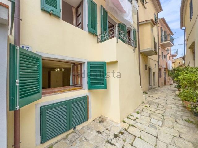 Appartamento in vendita di 80 m² in Via del Giardino, 34