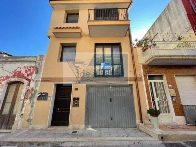Appartamento in vendita di 80 m² in Via dell&apos Alloro