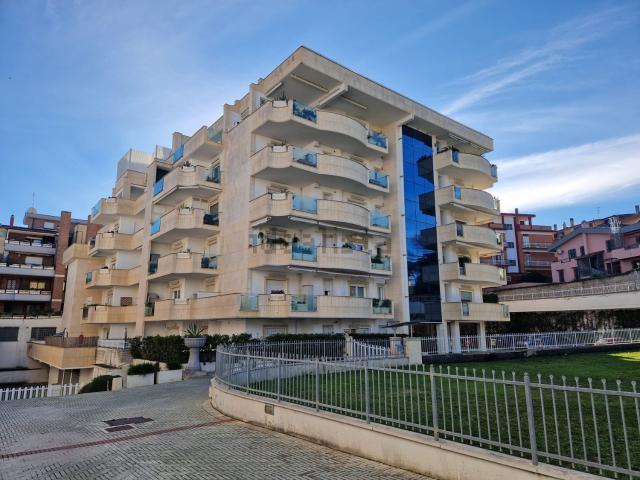 Appartamento in vendita di 80 m² in Via della Tecnica, 2