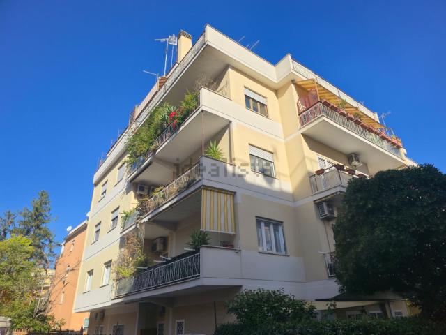 Appartamento in vendita di 80 m² in Via della Cisa, 15
