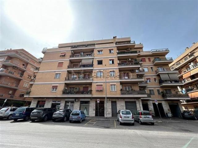 Appartamento in vendita di 80 m² in Via della Corazzata