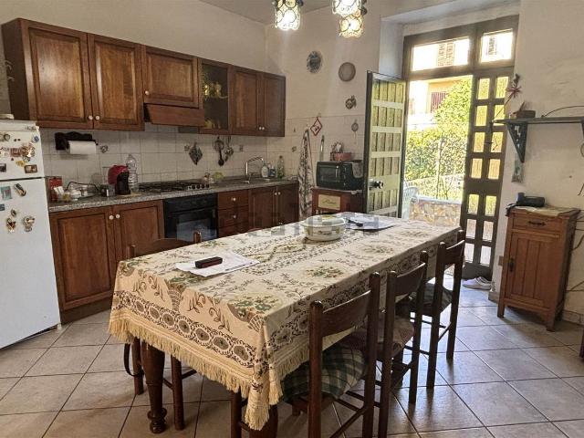 Appartamento in vendita di 80 m² in Via della Fontana, 13