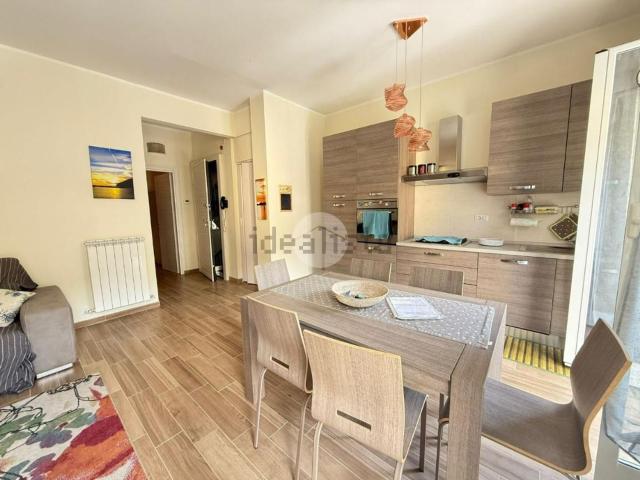 Appartamento in vendita di 80 m² in Via della Liberazione, 21