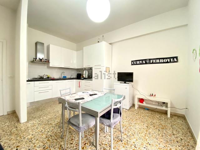 Appartamento in vendita di 80 m² in Via della Stazione, 8