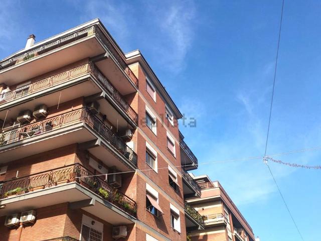 Appartamento in vendita di 80 m² in Via delle Baleniere, 7