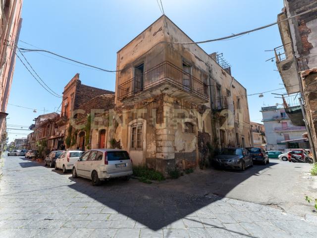 Appartamento in vendita di 80 m² in Via delle Calcare, 161