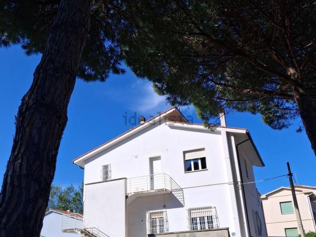 Appartamento in vendita di 80 m² in Via delle Saracine, 34