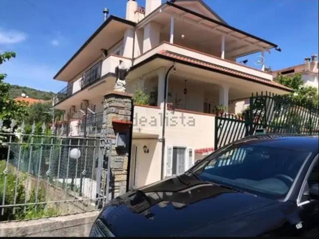 Appartamento in vendita di 80 m² in Via dello Sporgente