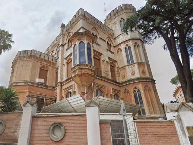 Appartamento in vendita di 80 m² in Via di Villa Patrizi, 8