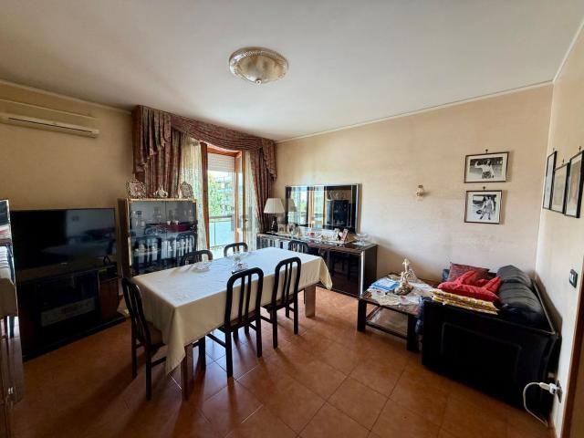 Appartamento in vendita di 80 m² in Via di Dragoncello, 511