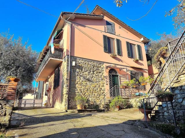 Appartamento in vendita di 80 m² in Via di Sciabolino