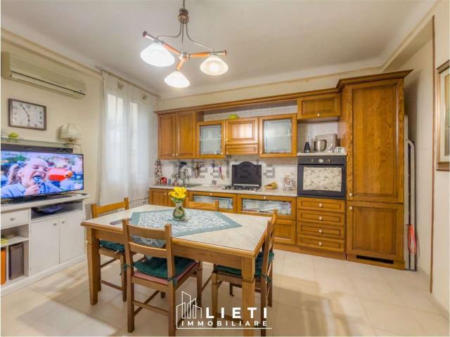 Appartamento in vendita di 80 m² in Via Diego Peluso, 84