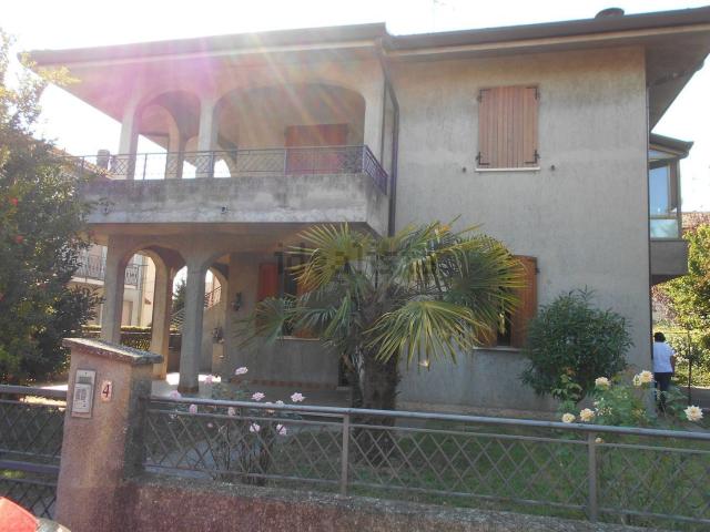 Appartamento in vendita di 80 m² in Via Donatori di Sangue, 4