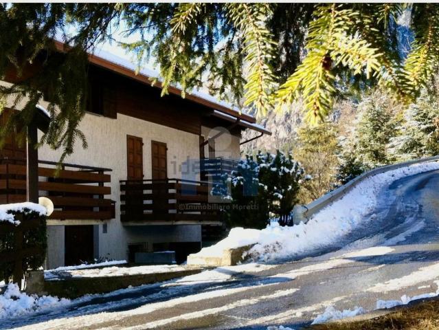 Appartamento in vendita di 80 m² in Via Dosso del Grillo, 4