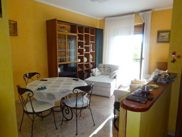 Appartamento in vendita di 80 m² in Via Edmondo de Amicis, 26