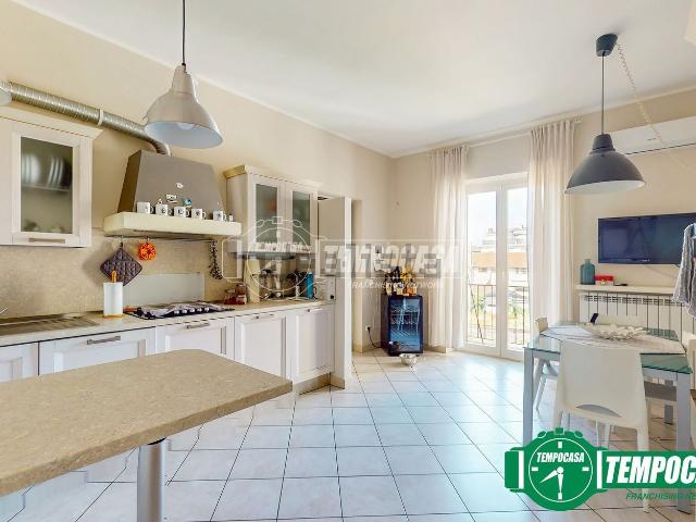 Appartamento in vendita di 80 m² in Via Edilio Raggio, 29