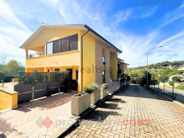 Appartamento in vendita di 80 m² in Via Elio Vittorini