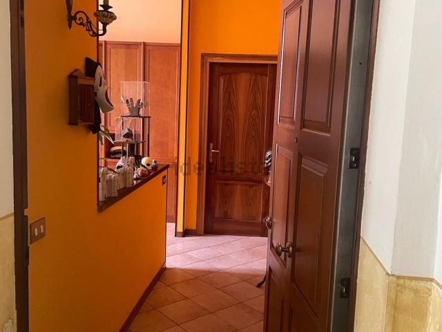 Appartamento in vendita di 80 m² in Via Emilia All&apos Ospizio