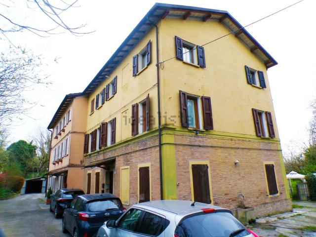 Appartamento in vendita di 80 m² in Via Emilia Ovest