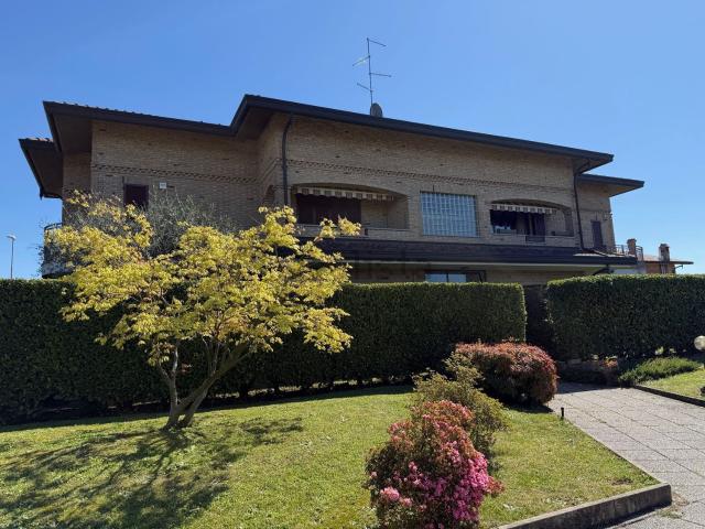 Appartamento in vendita di 80 m² in Via Eugenio Montale, 4