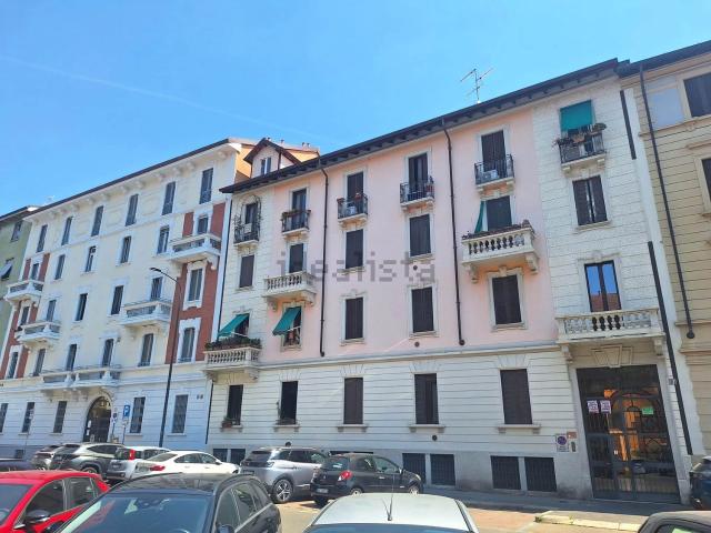 Appartamento in vendita di 80 m² in Via Eugenio Villoresi, 27