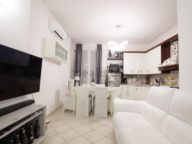 Appartamento in vendita di 80 m² in Via Felice Cavallotti
