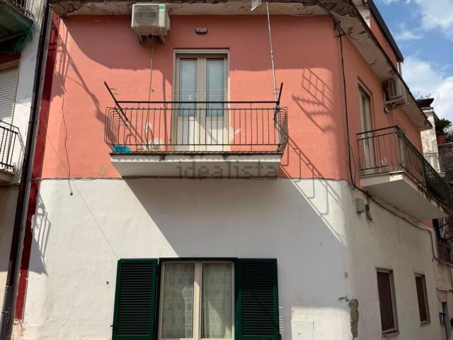 Appartamento in vendita di 80 m² in Via Filippo D&apos Aragona
