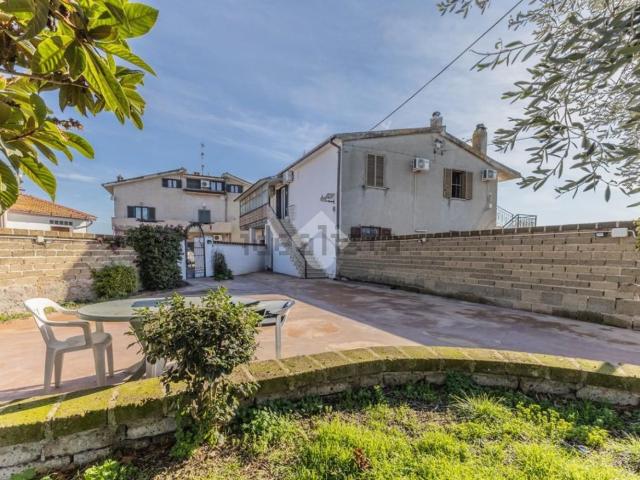 Appartamento in vendita di 80 m² in Via Fontanile della Regina, 23