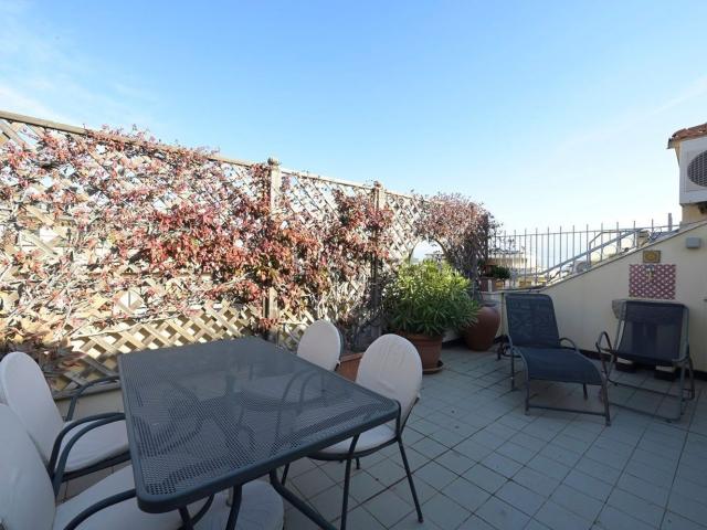 Appartamento in vendita di 80 m² in Via Francesco Bogliolo, 7