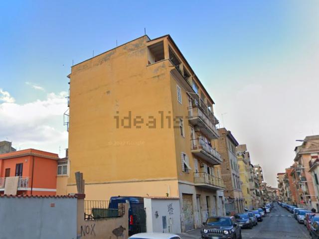 Appartamento in vendita di 80 m² in Via Francesco Petrarca, 3