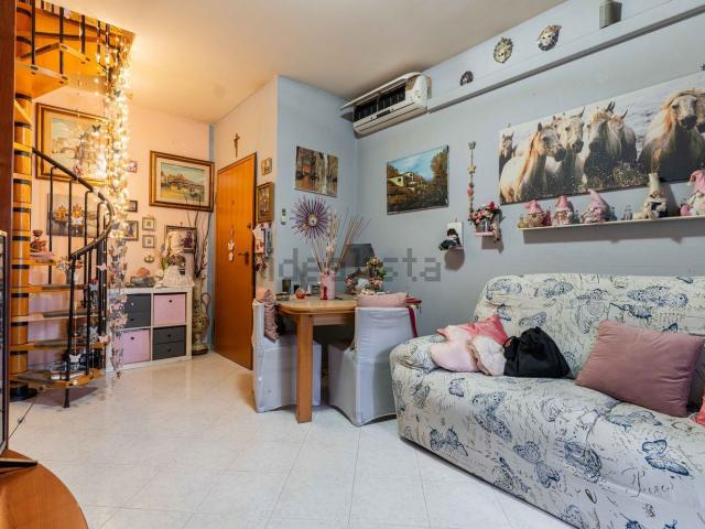 Appartamento in vendita di 80 m² in Via Francesco Vitalini, 43
