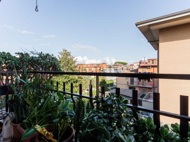 Appartamento in vendita di 80 m² in Via Francesco Vitalini, 43
