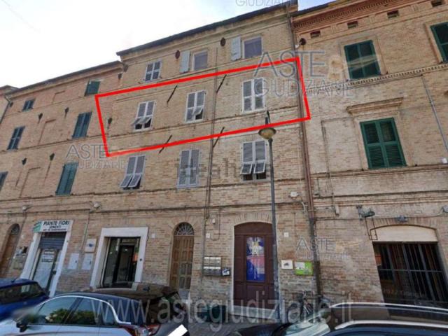 Appartamento in vendita di 80 m² in Via G. Leopardi, 18