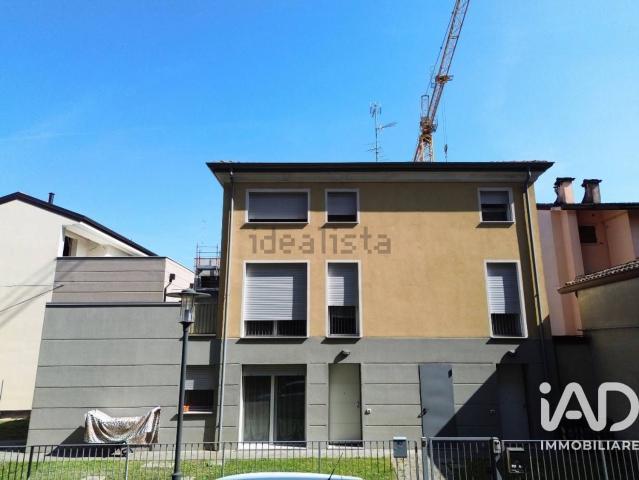 Appartamento in vendita di 80 m² in Via Geminiano Bisi, 8