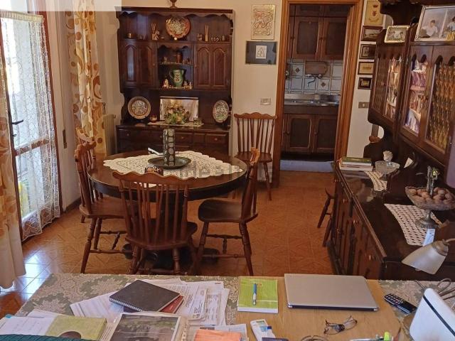 Appartamento in vendita di 80 m² in Via Giacomo Leopardi, 60