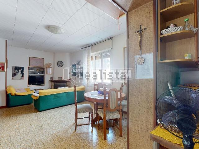 Appartamento in vendita di 80 m² in Via Giacomo Puccini, 9