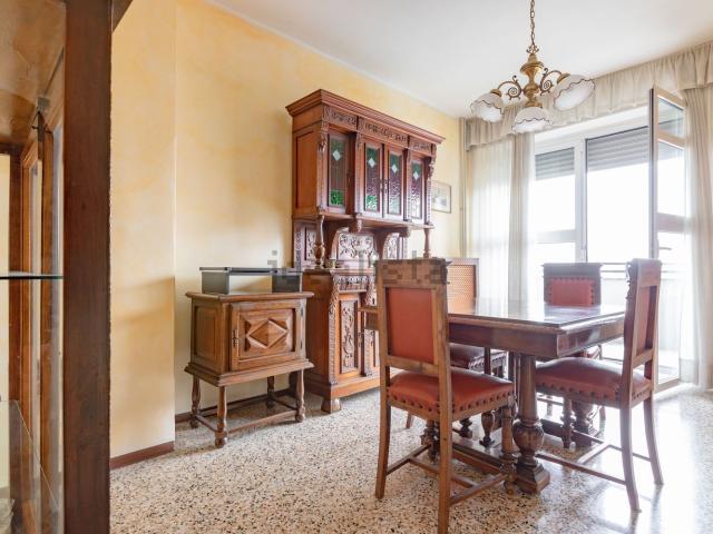Appartamento in vendita di 80 m² in Via Giambellino, 143