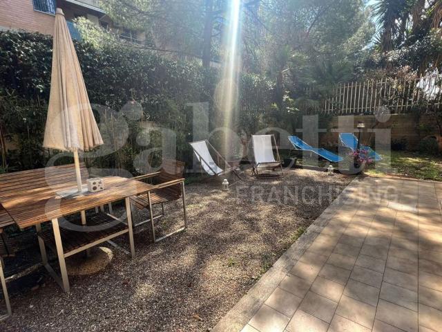 Appartamento in vendita di 80 m² in Via Giulio Petroni