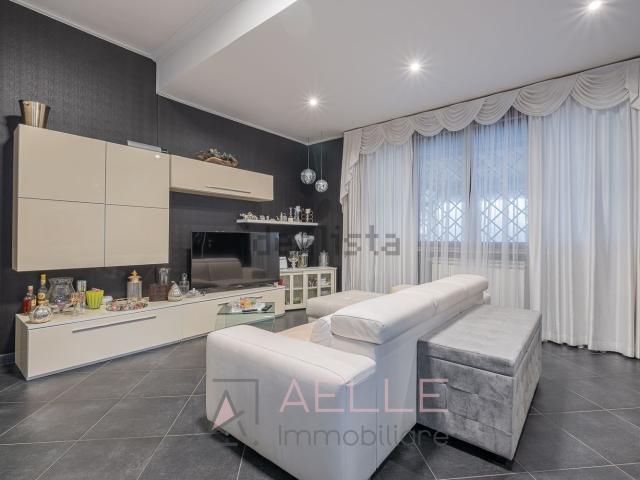 Appartamento in vendita di 80 m² in Via Giuseppe Zugnoni