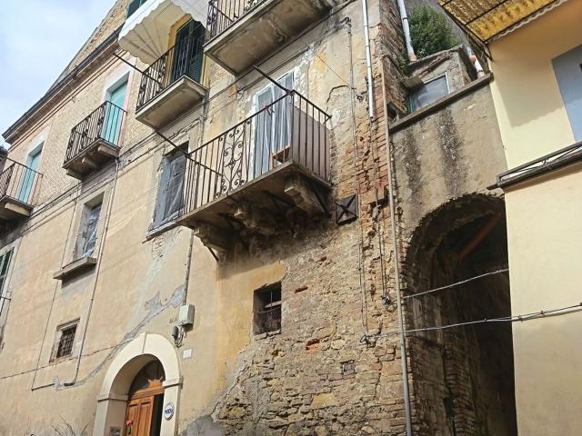 Appartamento in vendita di 80 m² in Via Giuseppe Garibaldi, 117